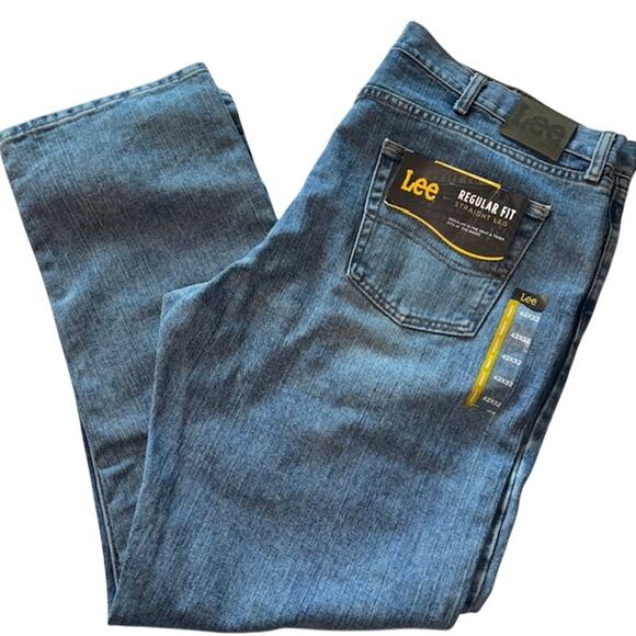 Lee Men's Regular Fit Straight Leg Jeans Medium Wash 42 X 32 NWT - Picture 5 of 7